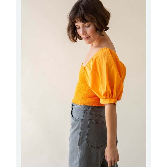 Xirena Issa Off the Shoulder Puff Sleeve Smocked Top Size M Apricot Orange - Picture 1 of 10